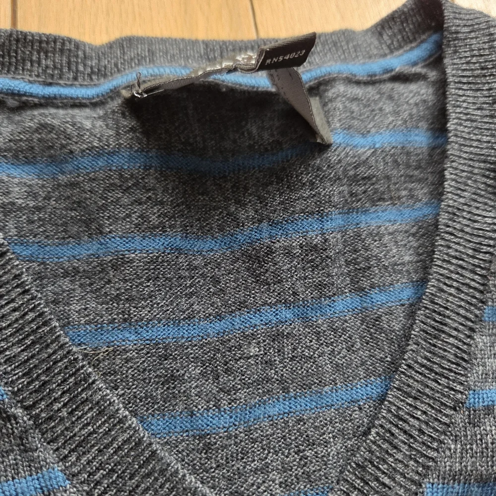 Banana Republic‎ Italian Merino Wool Men's V-Neck Striped Sweater Large